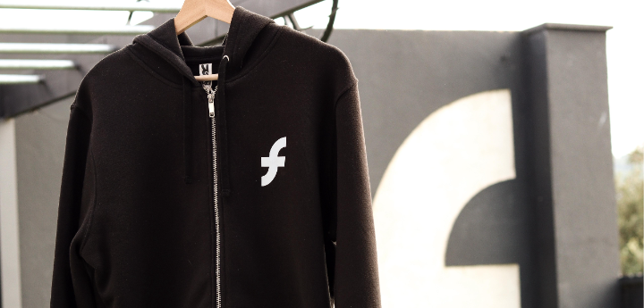 Sudadera cremallera negra chico